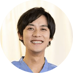 笑顔の男性
